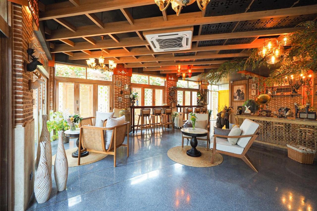 Sanae' Oldtown Hotel Chiang Mai Buitenkant foto