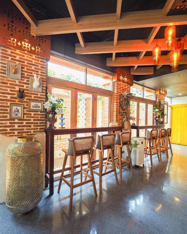 Sanae' Oldtown Hotel Chiang Mai Buitenkant foto